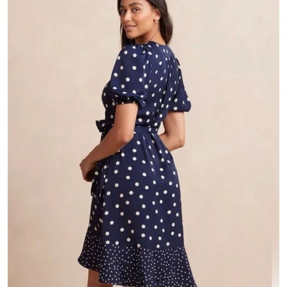 Summersalt Silky Luxe Puff Sleeve Beach to Brunch Wrap Dress Polka Dot Navy 10 - Picture 2 of 12